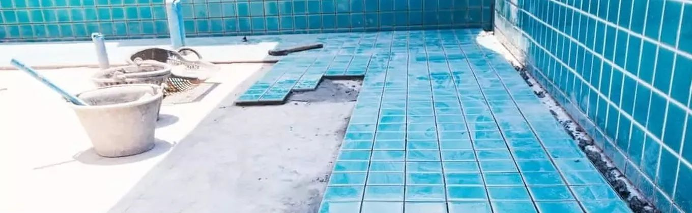 Выбор клея для облицовки бассейна плиткой - блог Aquapolis